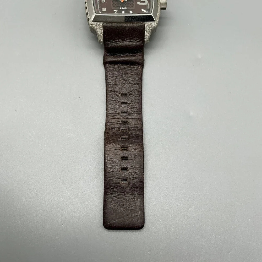 Diesel DZ-1364 Mens Watch 46mm Silver Tone Brown Leather Stainless New Battery